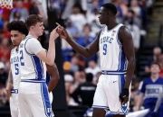 爱游戏足球体育-未来可期！NBA官方晒状元弗拉格与榜眼哈珀选秀同框握手照