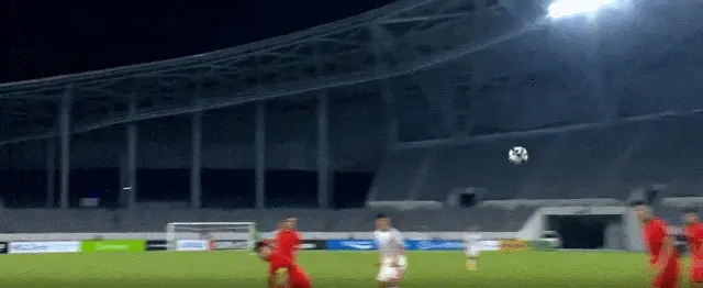 包含东亚杯-张玉宁失单刀国足0-2不敌日本遭两连败的词条